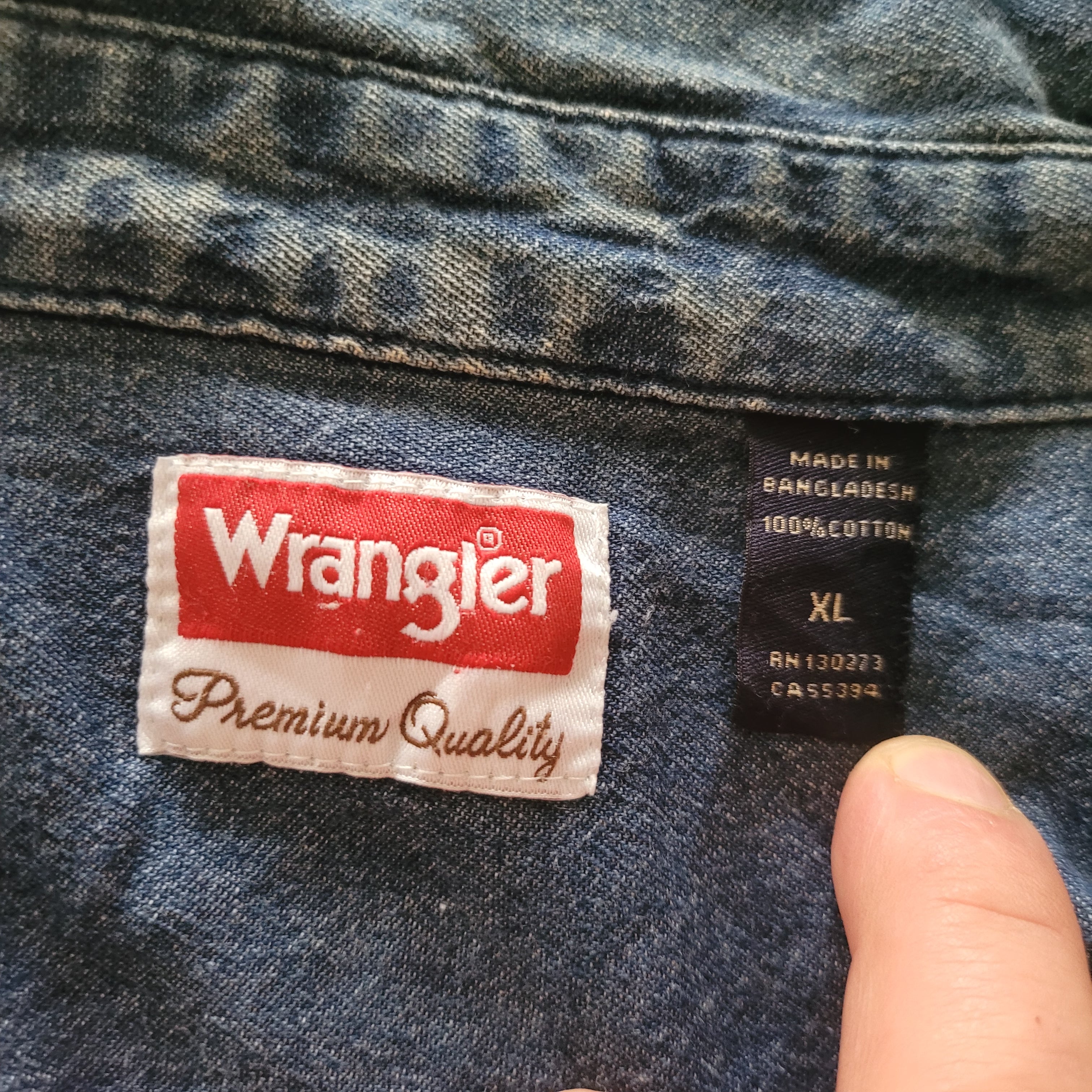 Vintage Wrangler Premium Quality Denim Shirt – Size XL – Long Sleeve – Dark Blue - USASTARFASHION
