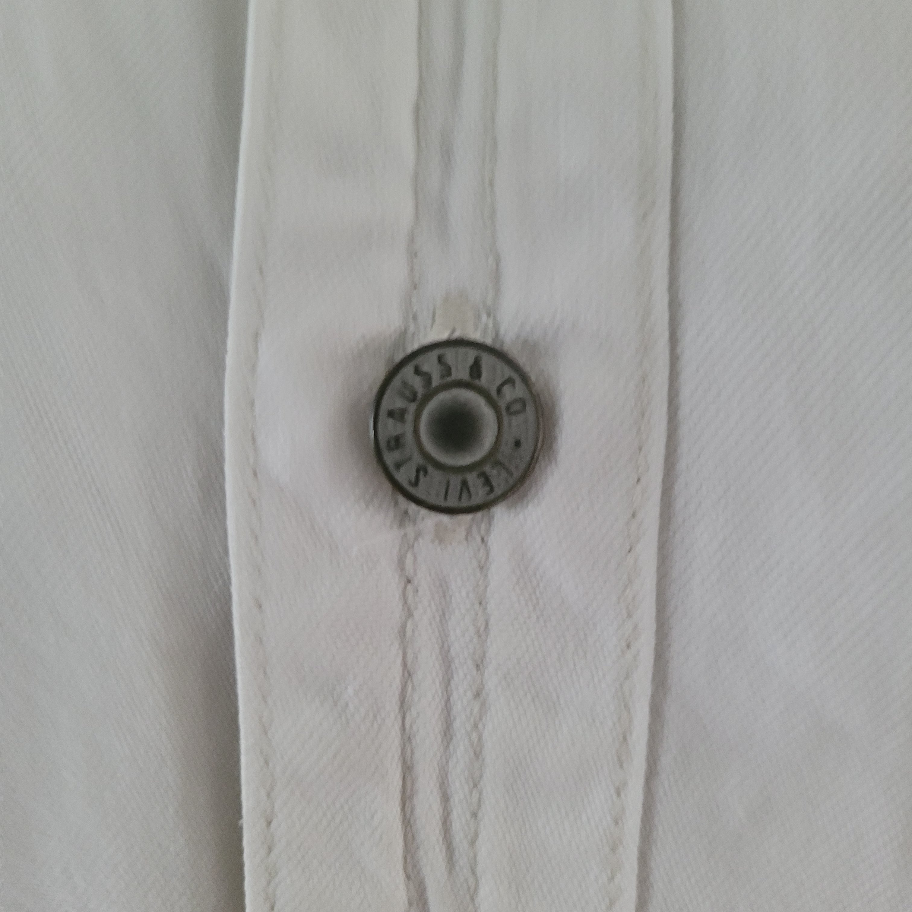 Vintage Levi’s White Long Sleeve Shirt – Size XL - USASTARFASHION