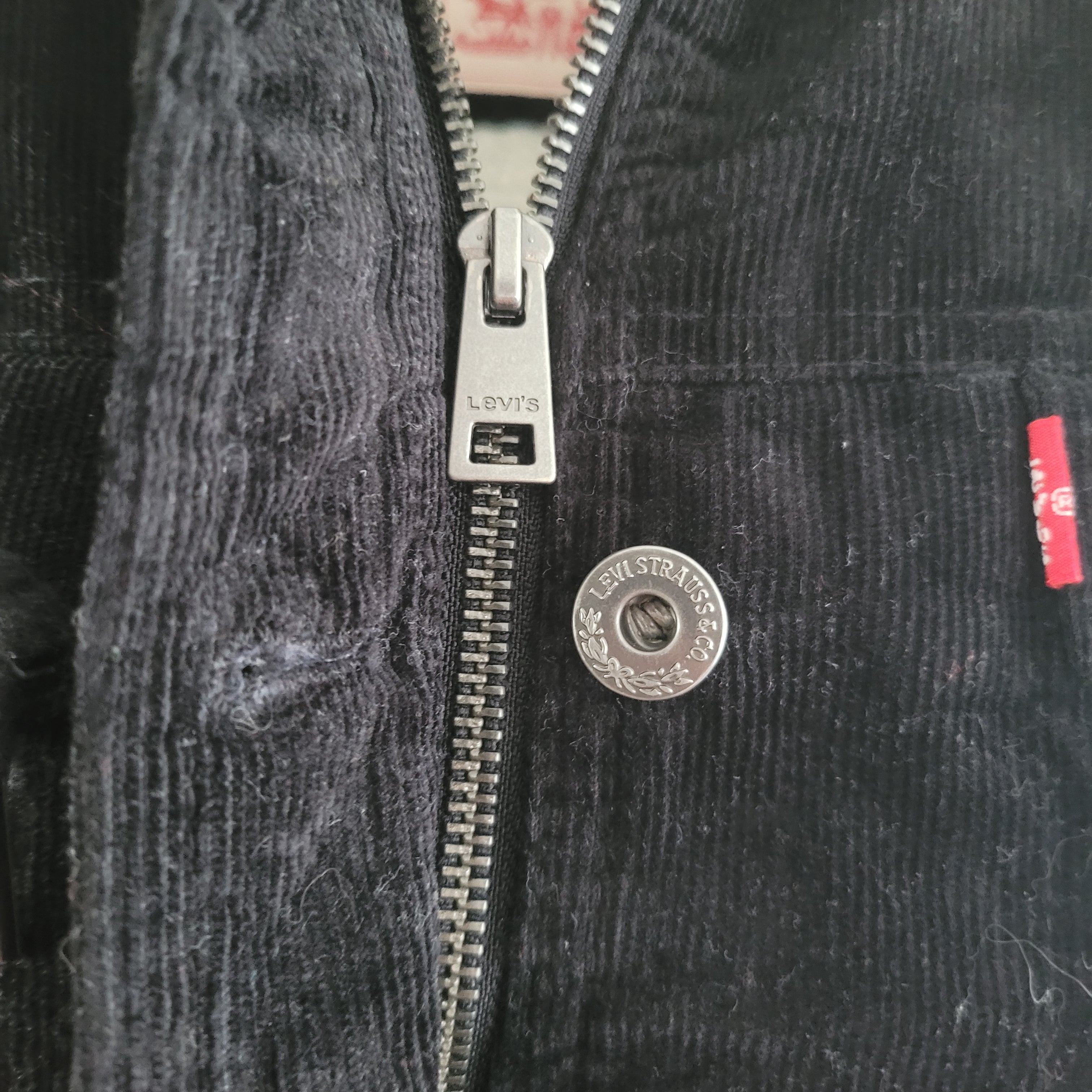 Levi’s Sherpa Lined Black Corduroy Hooded Jacket – Size XS - USASTARFASHION