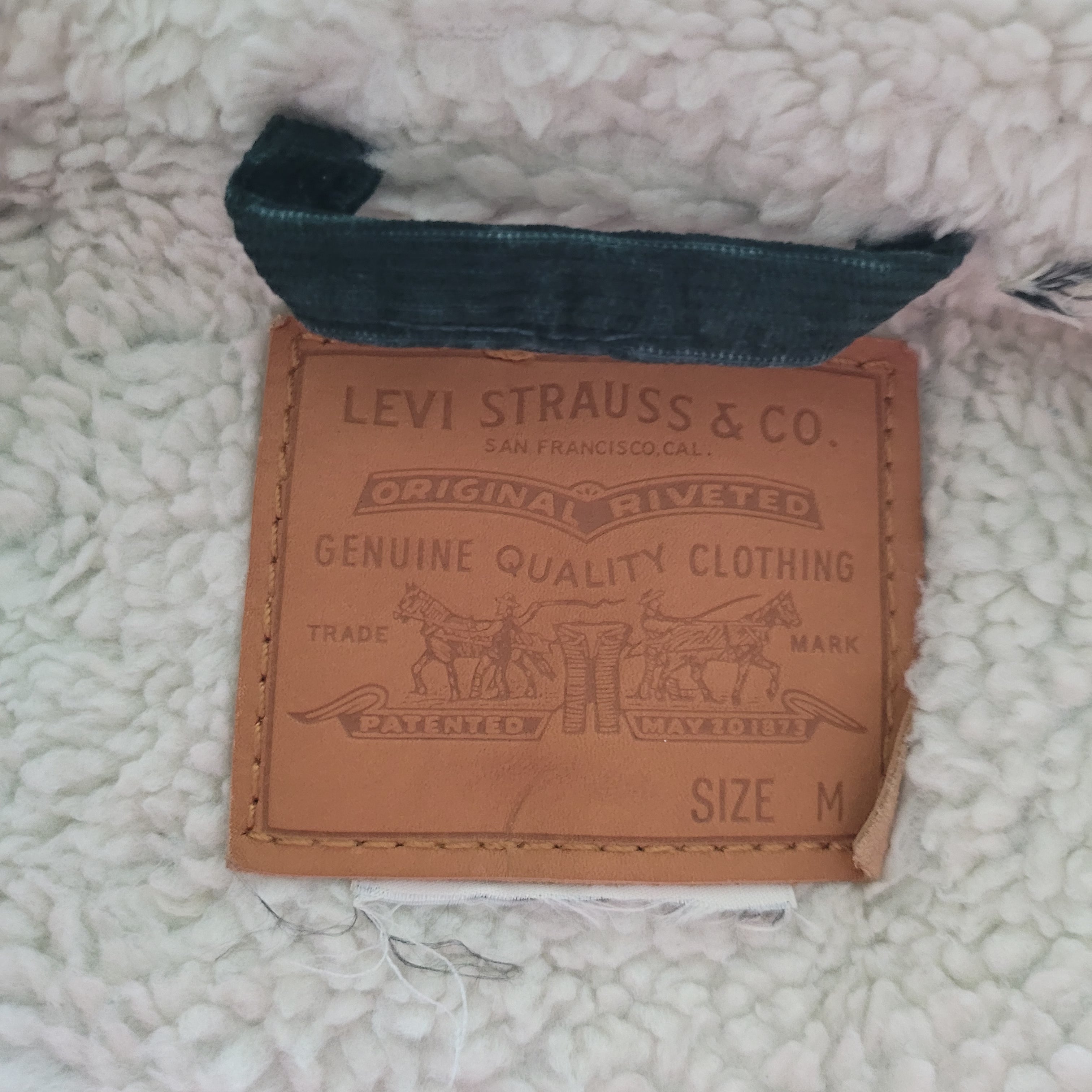 Levi's Green Corduroy Sherpa Trucker Jacket – Size M