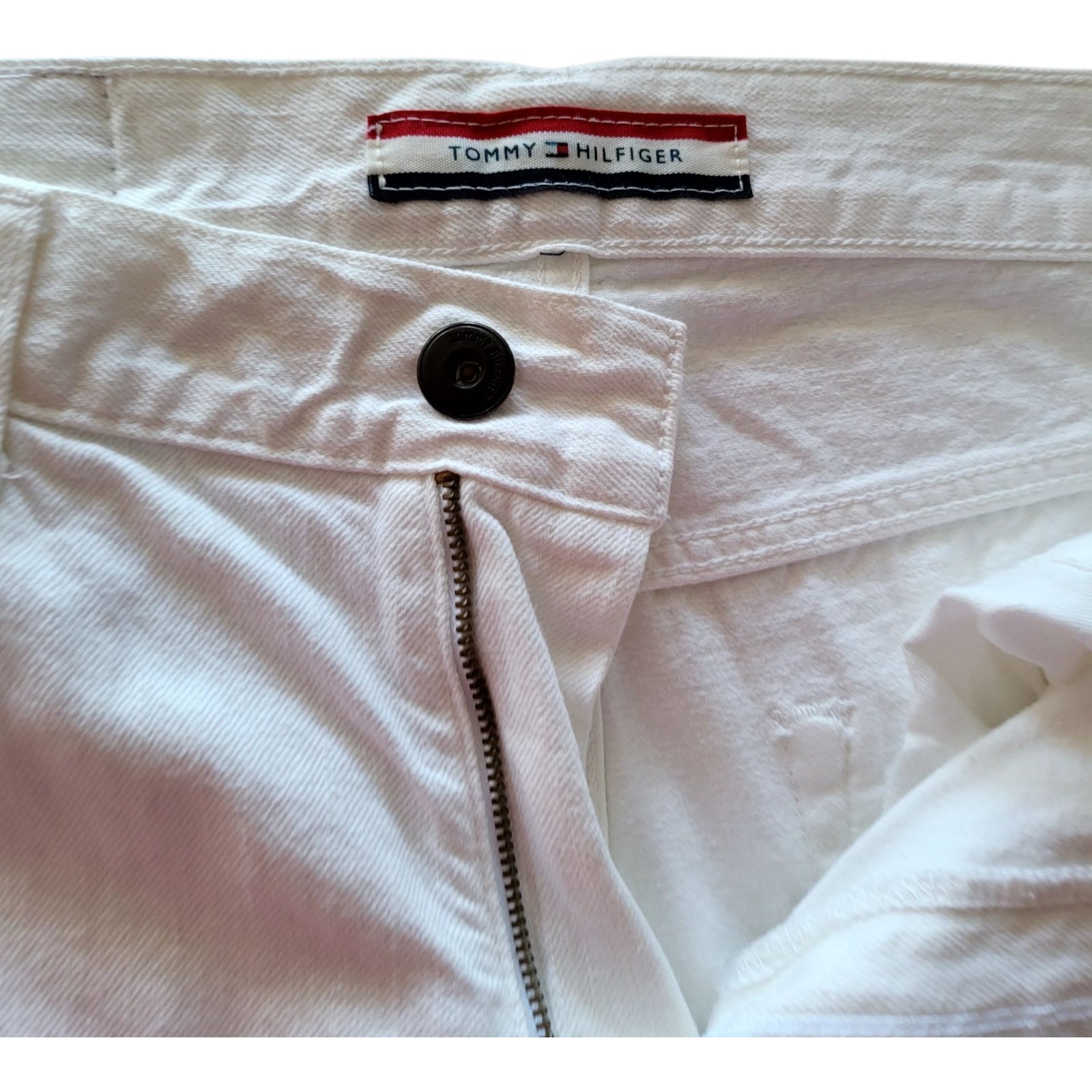 Tommy Hilfiger Men’s White Straight Fit Jeans – Size 32x30