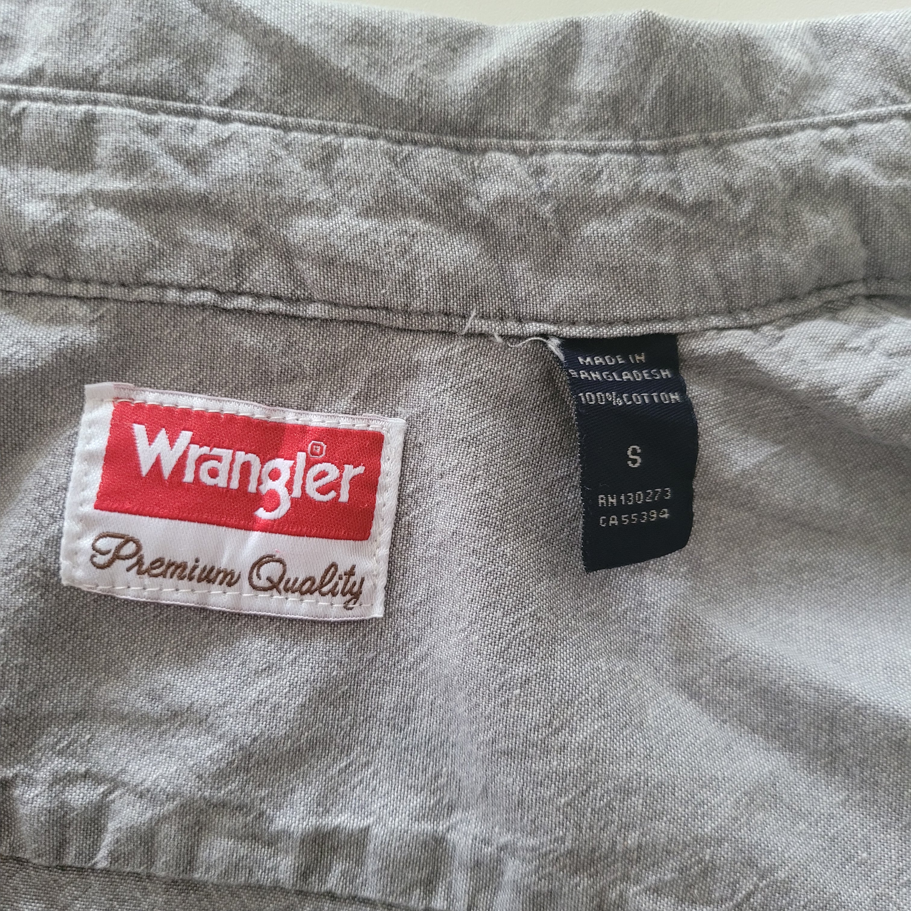 Vintage Wrangler Premium Short Sleeve Shirt – Grey, Size S - USASTARFASHION