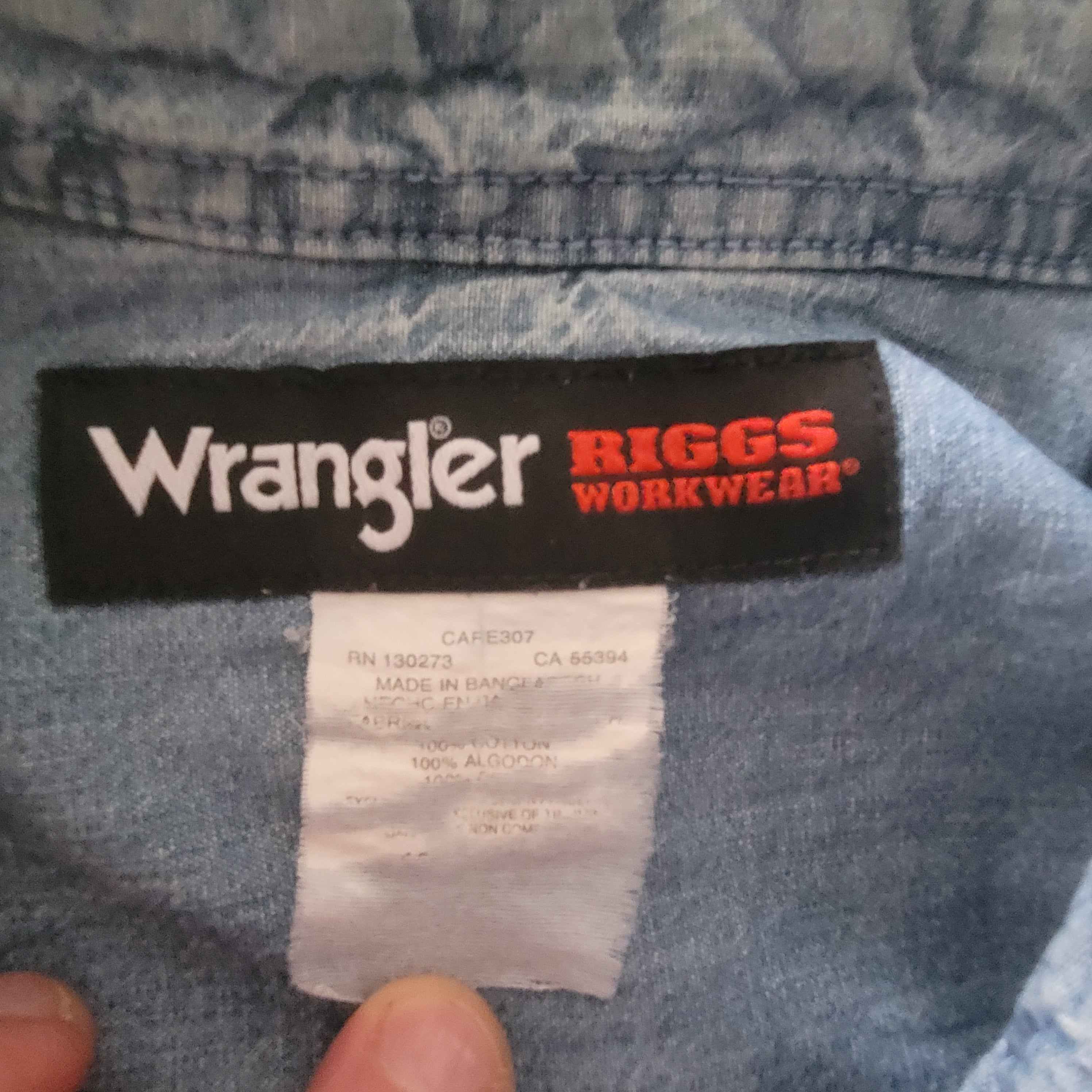 Vintage Wrangler RIGGS Workwear Denim Shirt – Size M, Short Sleeve - USASTARFASHION