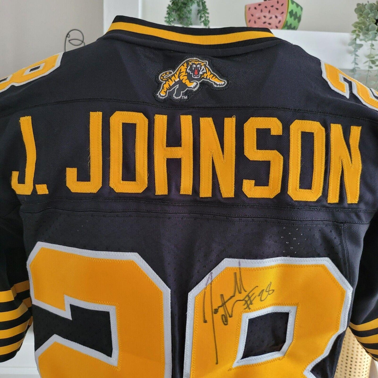 Hamilton Tiger-Cats CFL Reebok J. Johnson # Jersey - Signed, Size M-USASTARFASHION