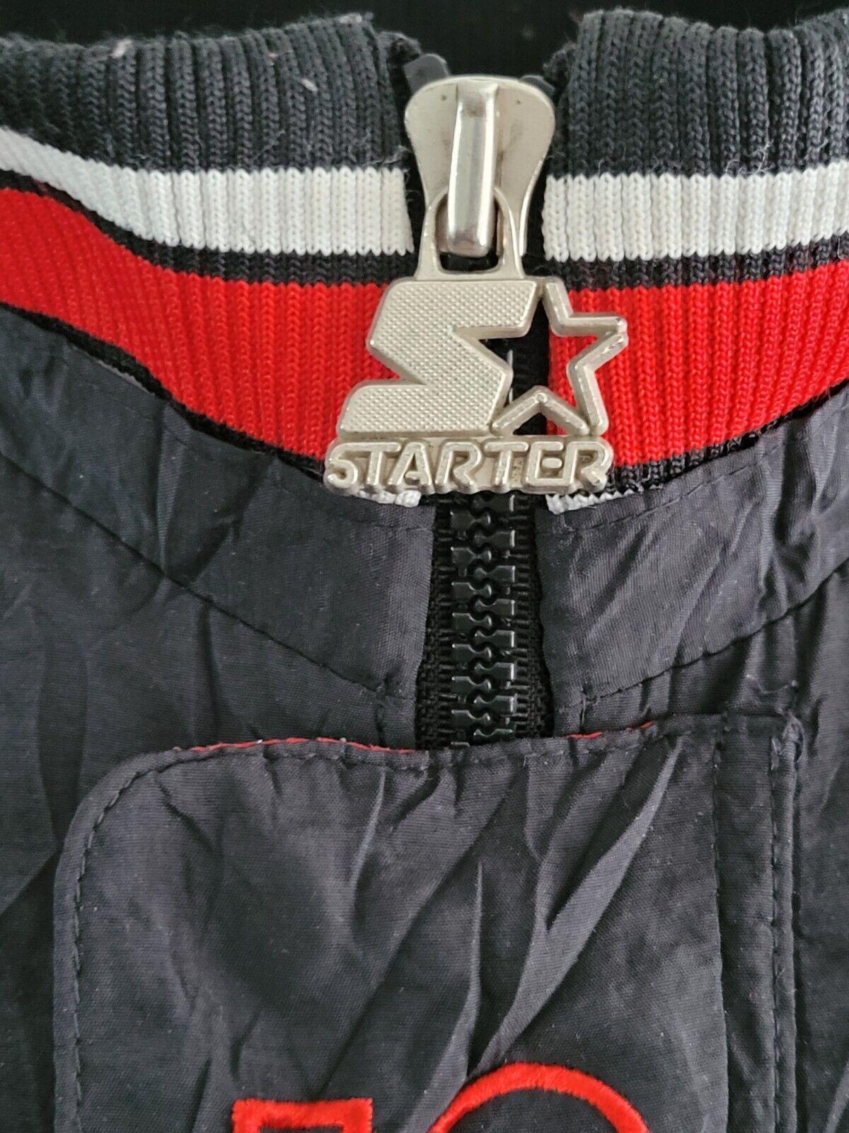 Chicago Bulls Starter Pro Sport 90s Puffer Bomber Jacket - Black/Red (Size L)-USASTARFASHION