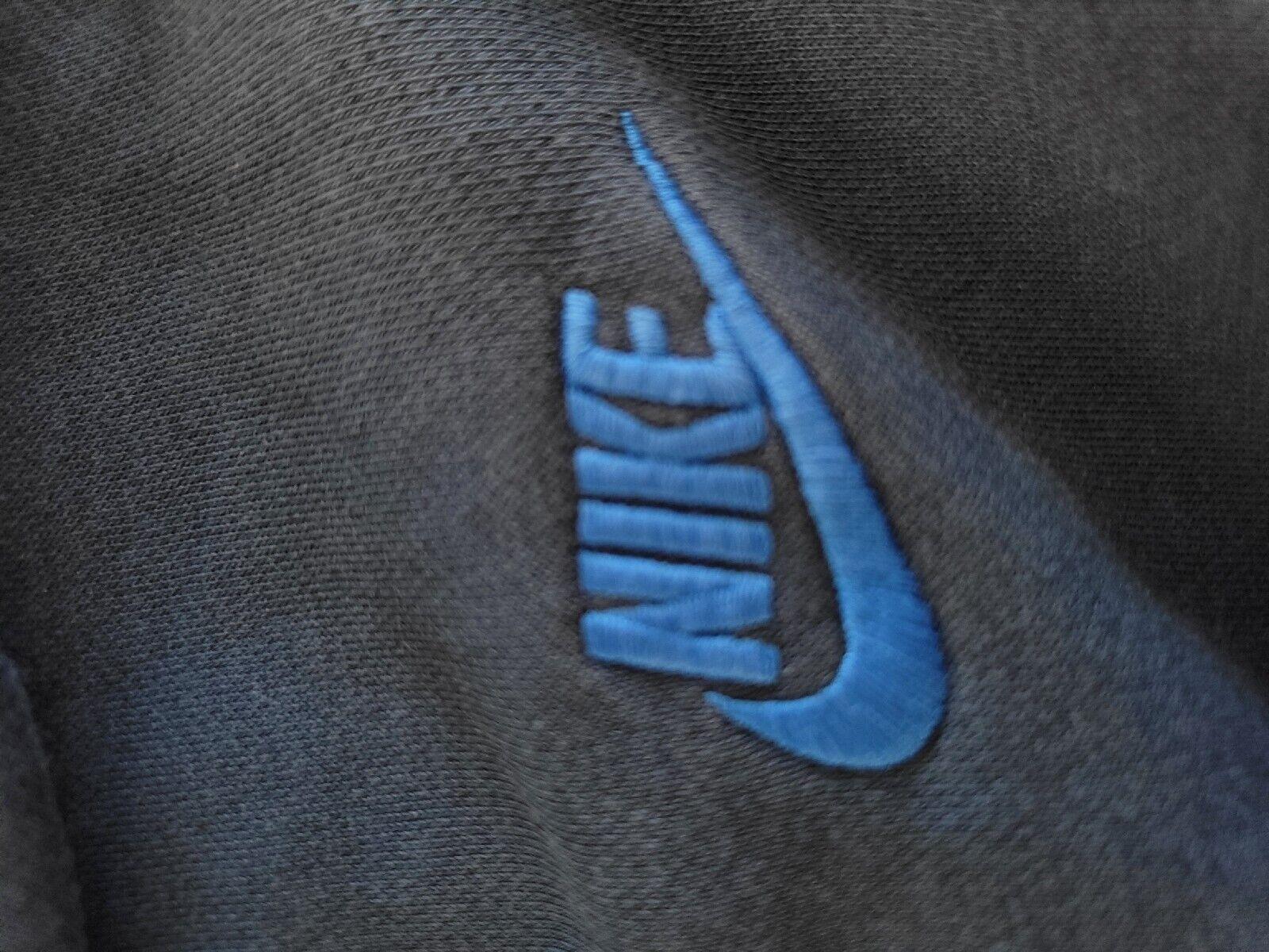 Nike Tracksuit Top S - Snug Fit, Ultimate Comfort, Vintage Style - Size: S, 20" Pit-to-Pit, 26" Length-USASTARFASHION