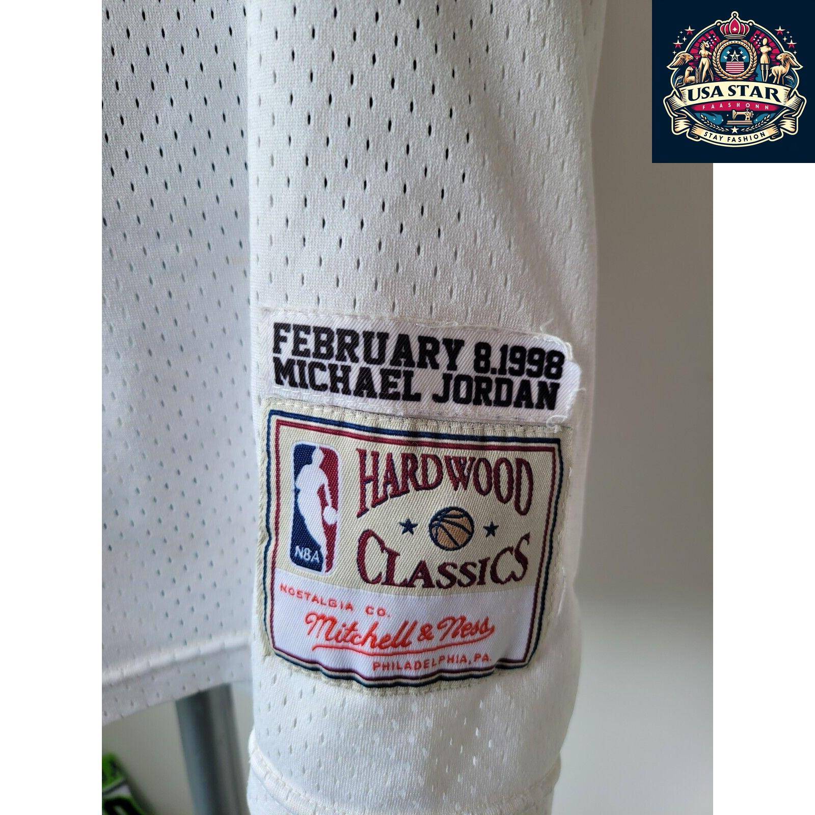 Chicago Bulls Jersey #23 Michael Jordan Hardwood Classics Mitchell & Ness, Size L - USASTARFASHION