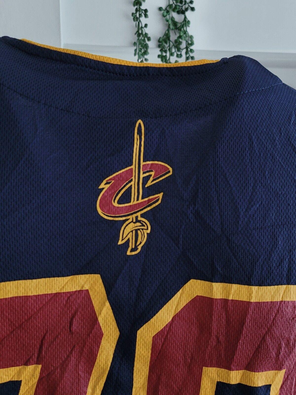 Cleveland Cavaliers Basketball Jersey L - Iconic Design, Comfort Fit-USASTARFASHION