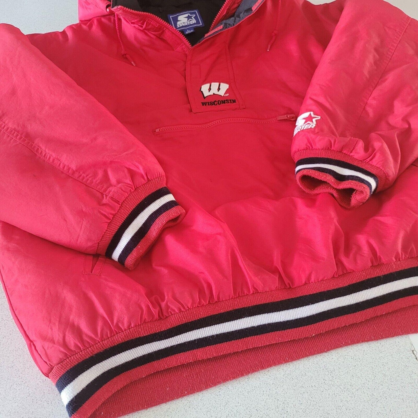 Wisconsin Badgers NHL Puffa Jacket - Red Vintage Starter - Size L - 27" Chest, 28" Length-USASTARFASHION