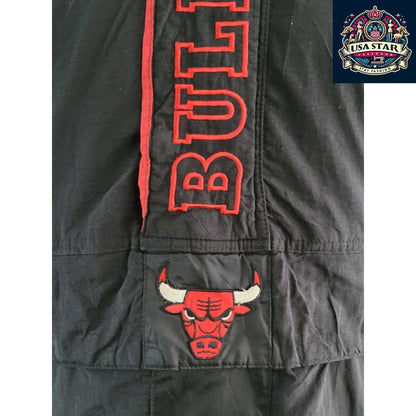 Starter Chicago Bulls Jacket 90s Puffer Bomber, Black Red, Size L, Bold Branding, Functional Design - USASTARFASHION