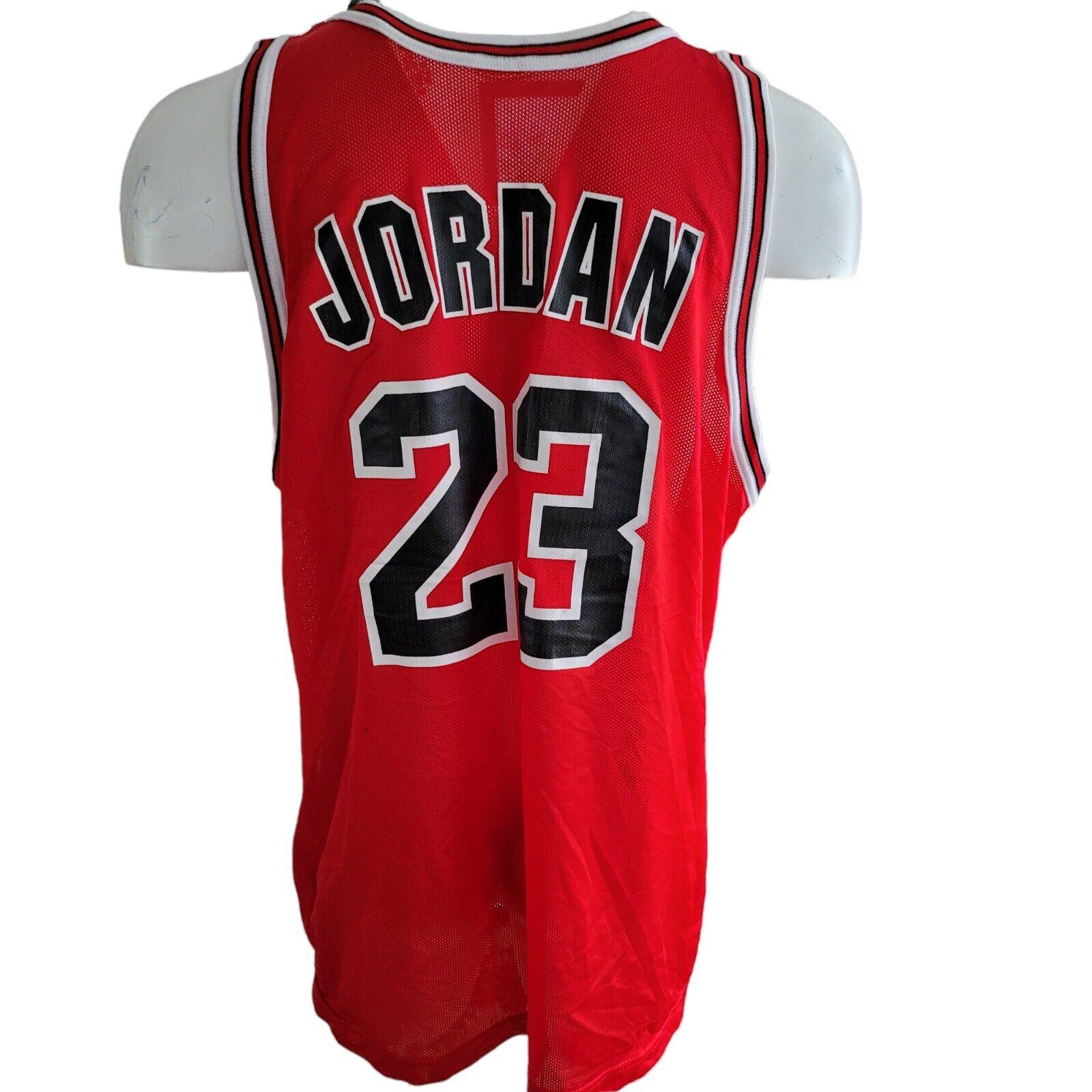 Chicago Bulls Vintage Michael Jordan #23 Champion Jersey in Size XL-USASTARFASHION