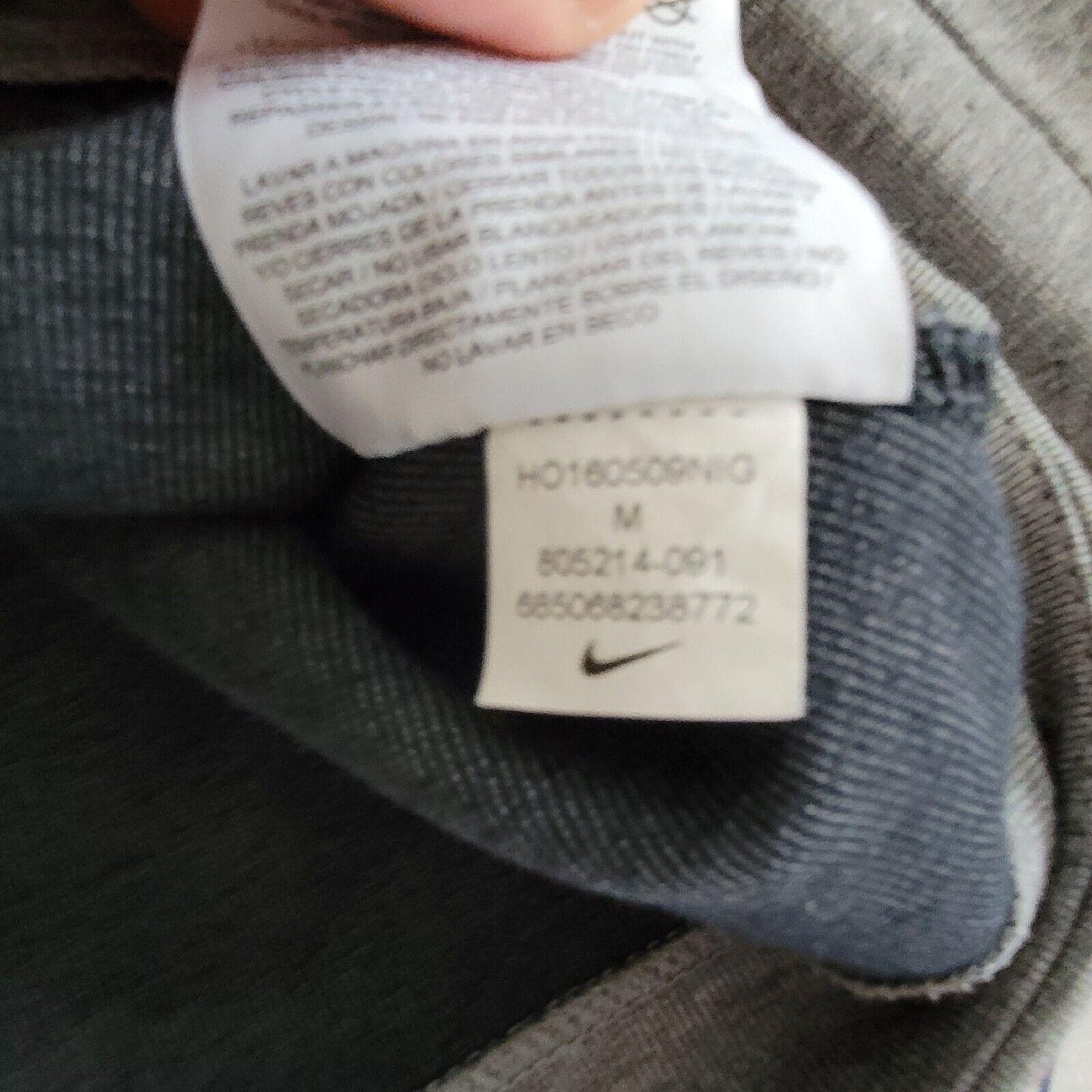 Nike Men's Medium Hoodie - Grey, Comfortable Hooded Design, Iconic Branding-USASTARFASHION