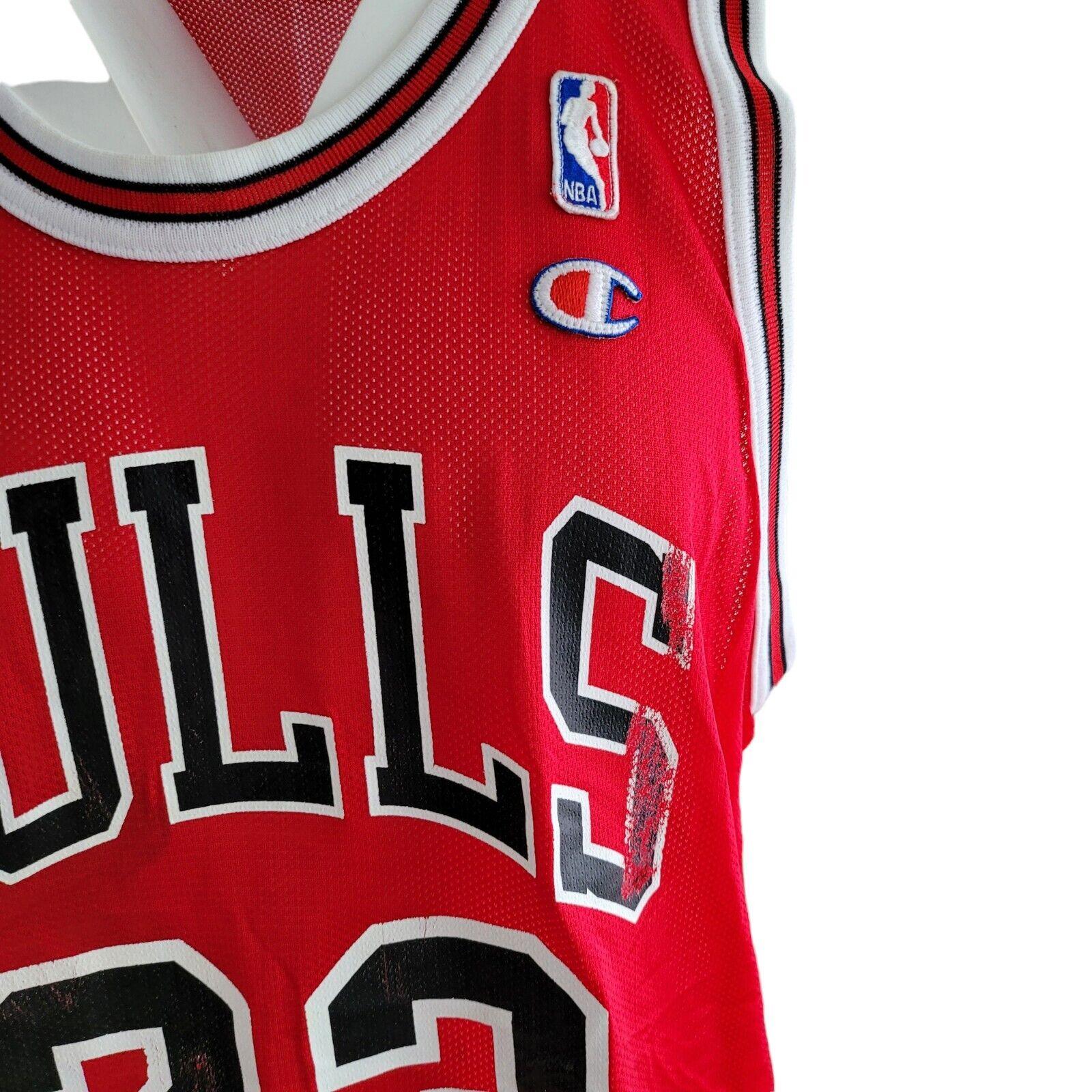 Chicago Bulls Vintage Michael Jordan #23 Champion Jersey in Size XL-USASTARFASHION