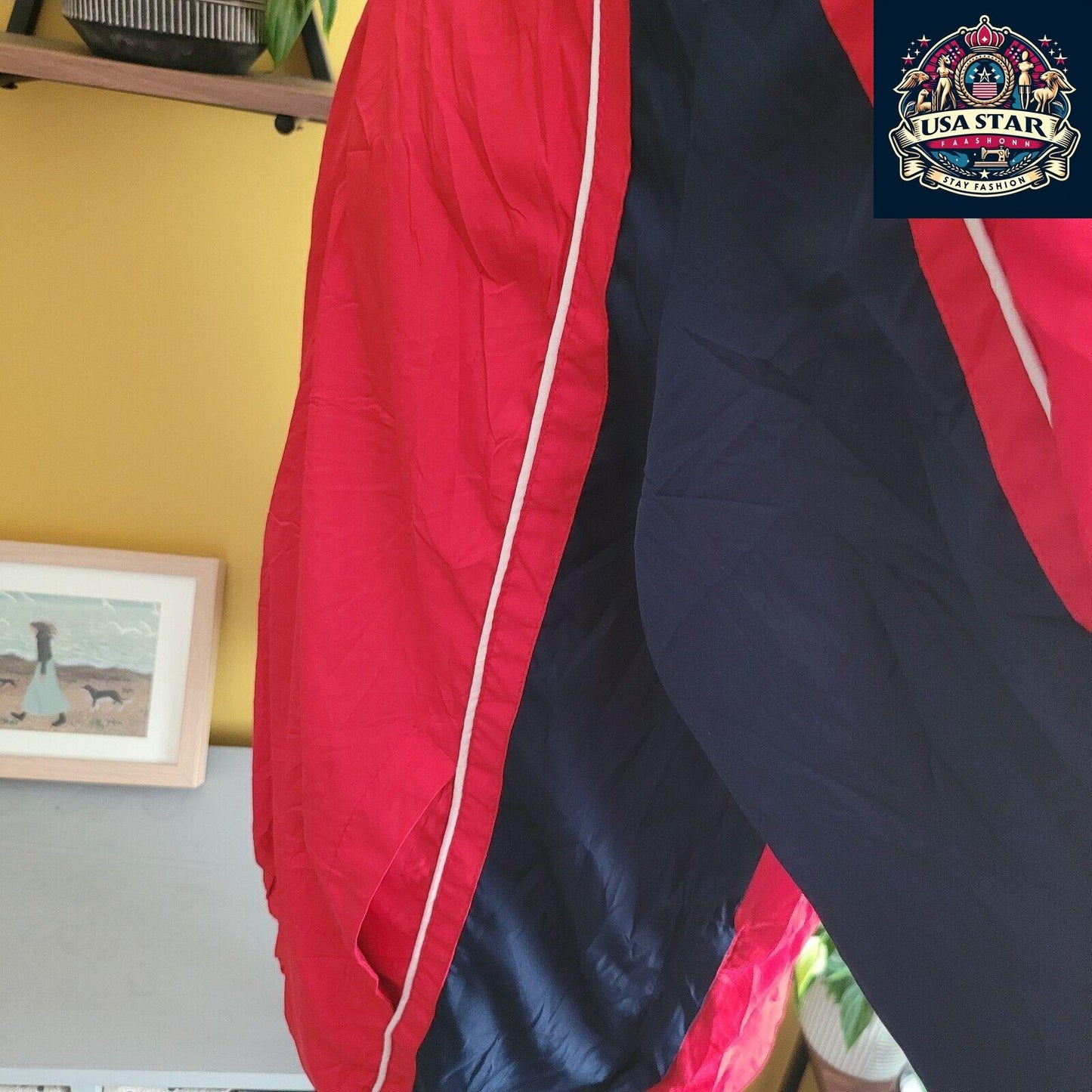 St Louis Cardinals Jacket Size L, Lightweight Soft Fabric, Iconic Team Logo, Comfortable Fit - USASTARFASHION