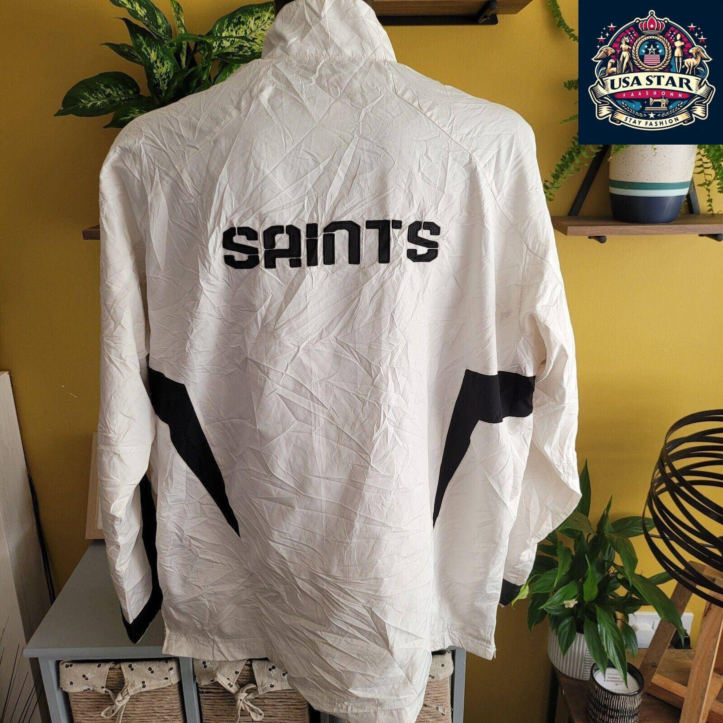 New Orleans Saints Jacket - Authentic Reebok Size L, Lightweight, Stylish Football Gear - USASTARFASHION