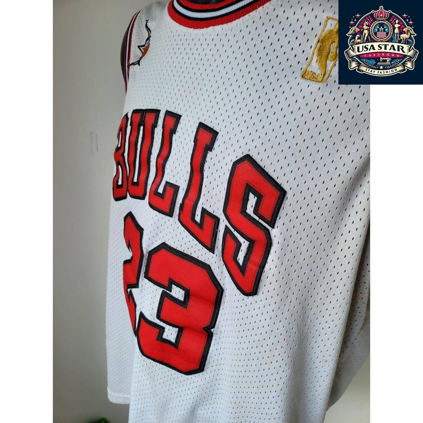 Chicago Bulls Jersey #23 Michael Jordan Hardwood Classics Mitchell & Ness, Size L - USASTARFASHION