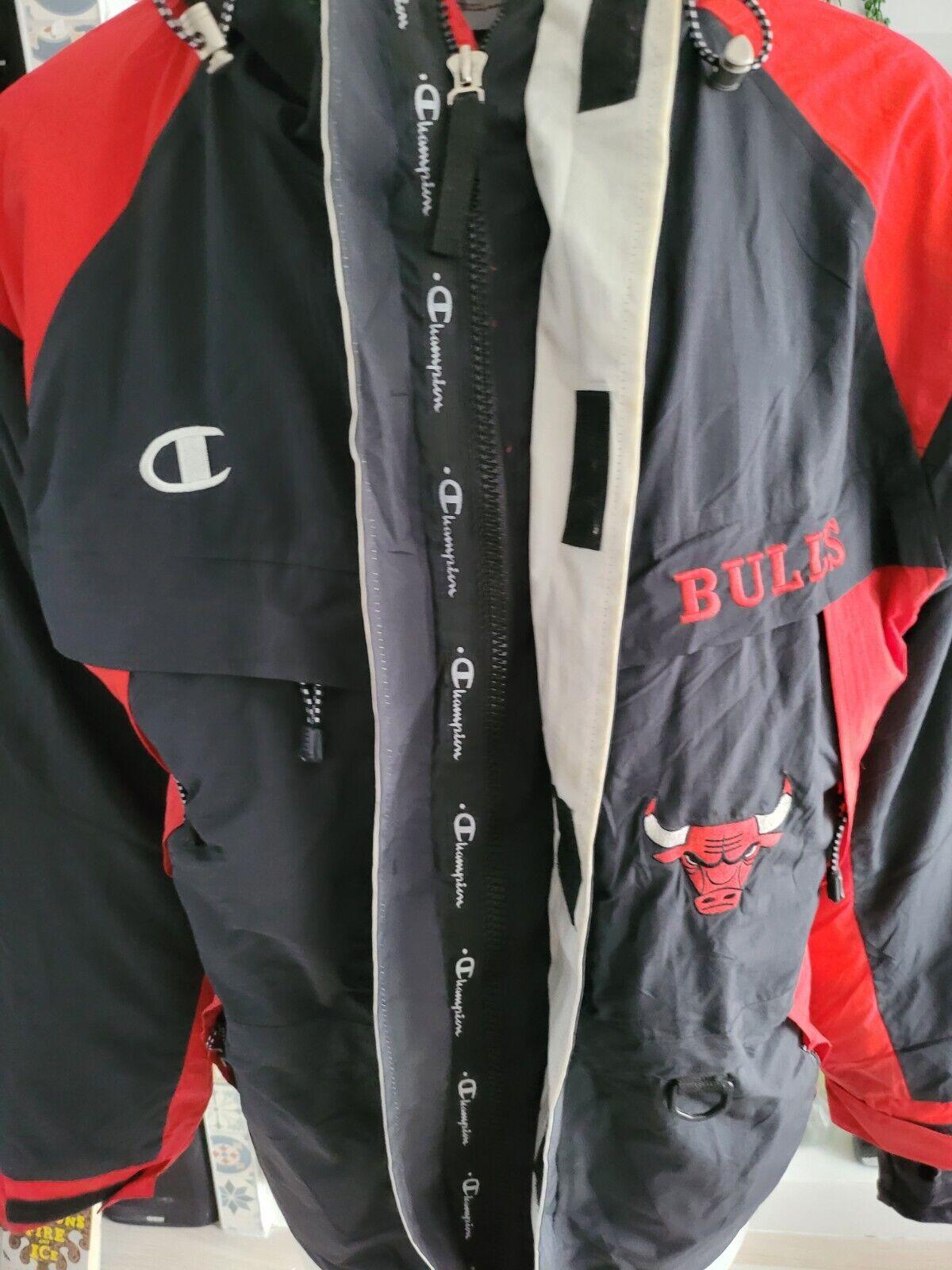 Vintage Champion Chicago Bulls Jacket Zip Size L - Retro Full-Zip Design with Embroidered Logo Patch-USASTARFASHION