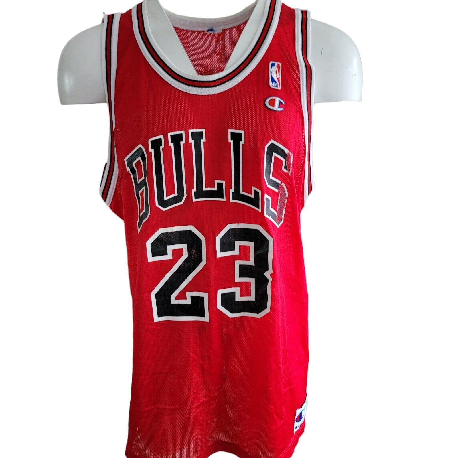 Chicago Bulls Vintage Michael Jordan #23 Champion Jersey in Size XL-USASTARFASHION