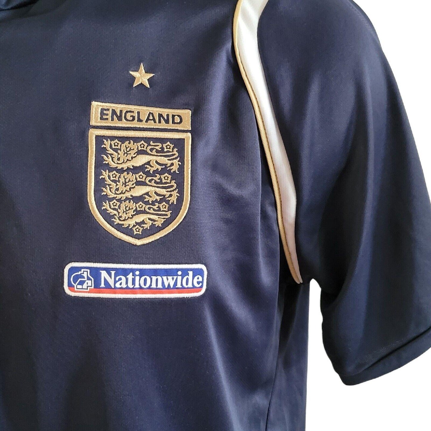 Umbro England XL Top: Authentic Vintage Grade A Soccer Jersey-USASTARFASHION