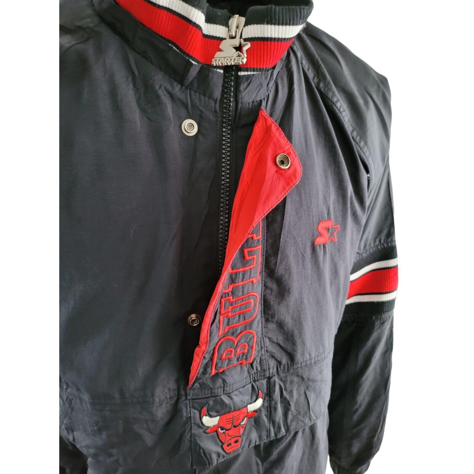 Chicago Bulls Starter Pro Sport 90s Puffer Bomber Jacket - Black/Red (Size L)-USASTARFASHION