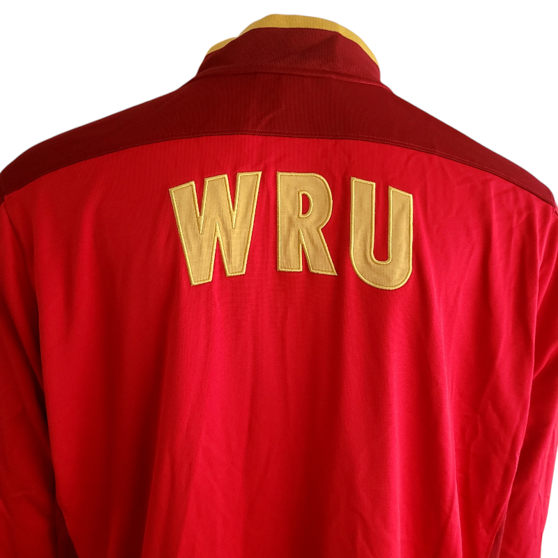 a red shirt with the word wru on it