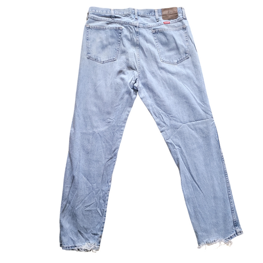 Wrangler Jeans Men's Regular Fit W36 x L32 Light Blue Denim with Distressed Details - USASTARFASHION