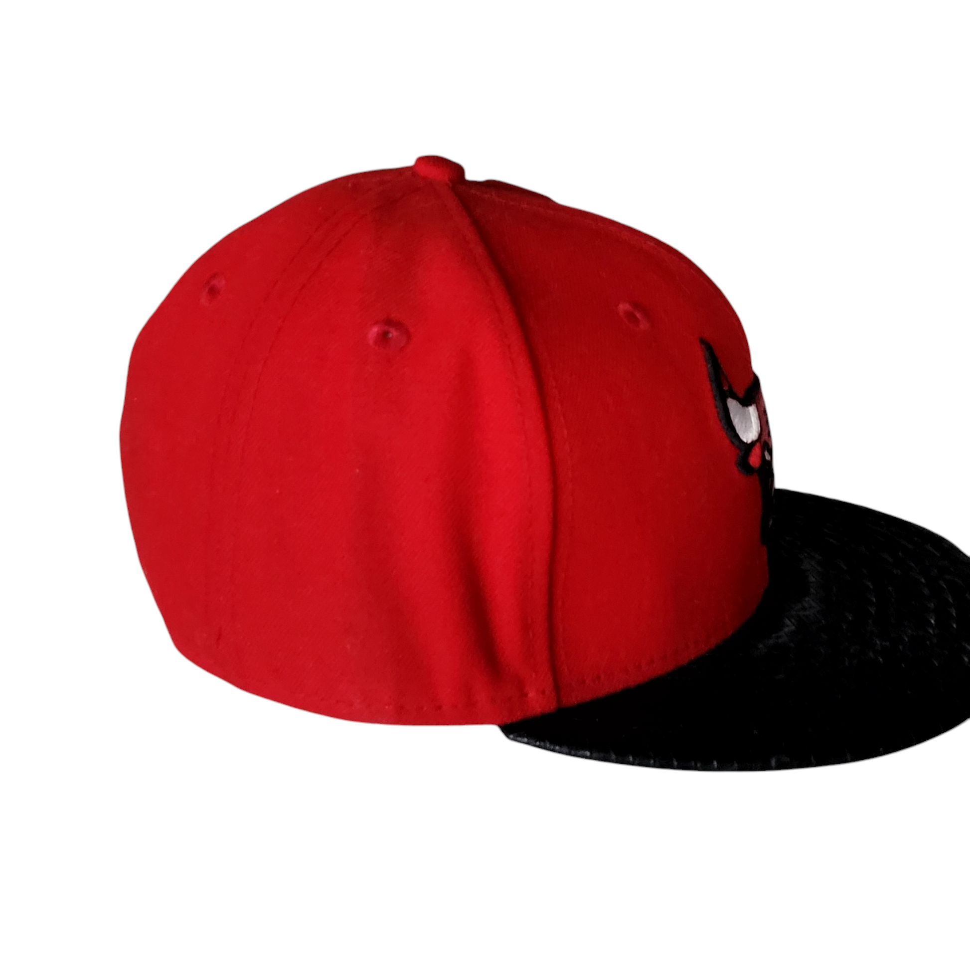 Chicago Bulls Cap | New Era 59Fifty Red Hat with Faux Snake Skin Brim | Size 7 3/8 - USASTARFASHION