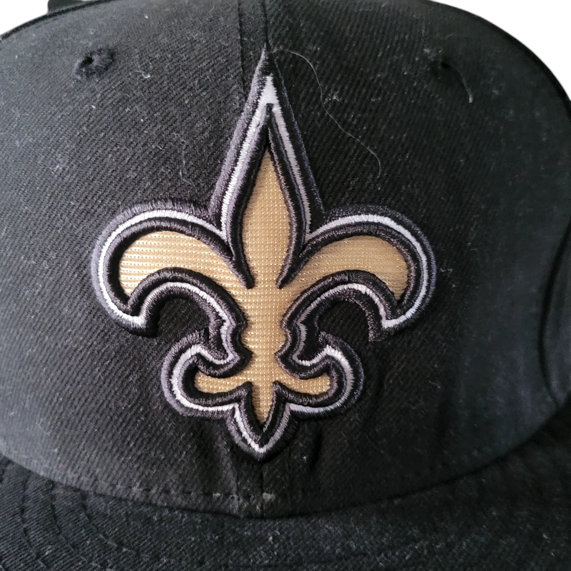 New Orleans Saints Hat - New Era 59Fifty Fitted Cap Size 7 1/2 Black with Gold Embroidery - USASTARFASHION