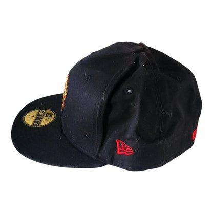 Manchester United Cap - New Era 59FIFTY Fitted Hat Size 7 3/8 with Embroidered Crest Hat Hat