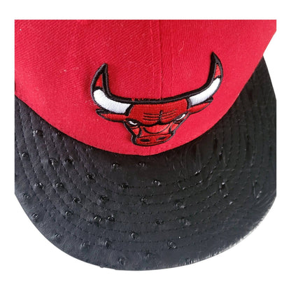 Chicago Bulls Cap New Era 59FIFTY Fitted Size 7 3/8 with Textured Black Visor Hat Hat