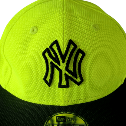 New Era 59FIFTY Neon Yellow MLB Fitted Cap (7 1/8) Hat New era