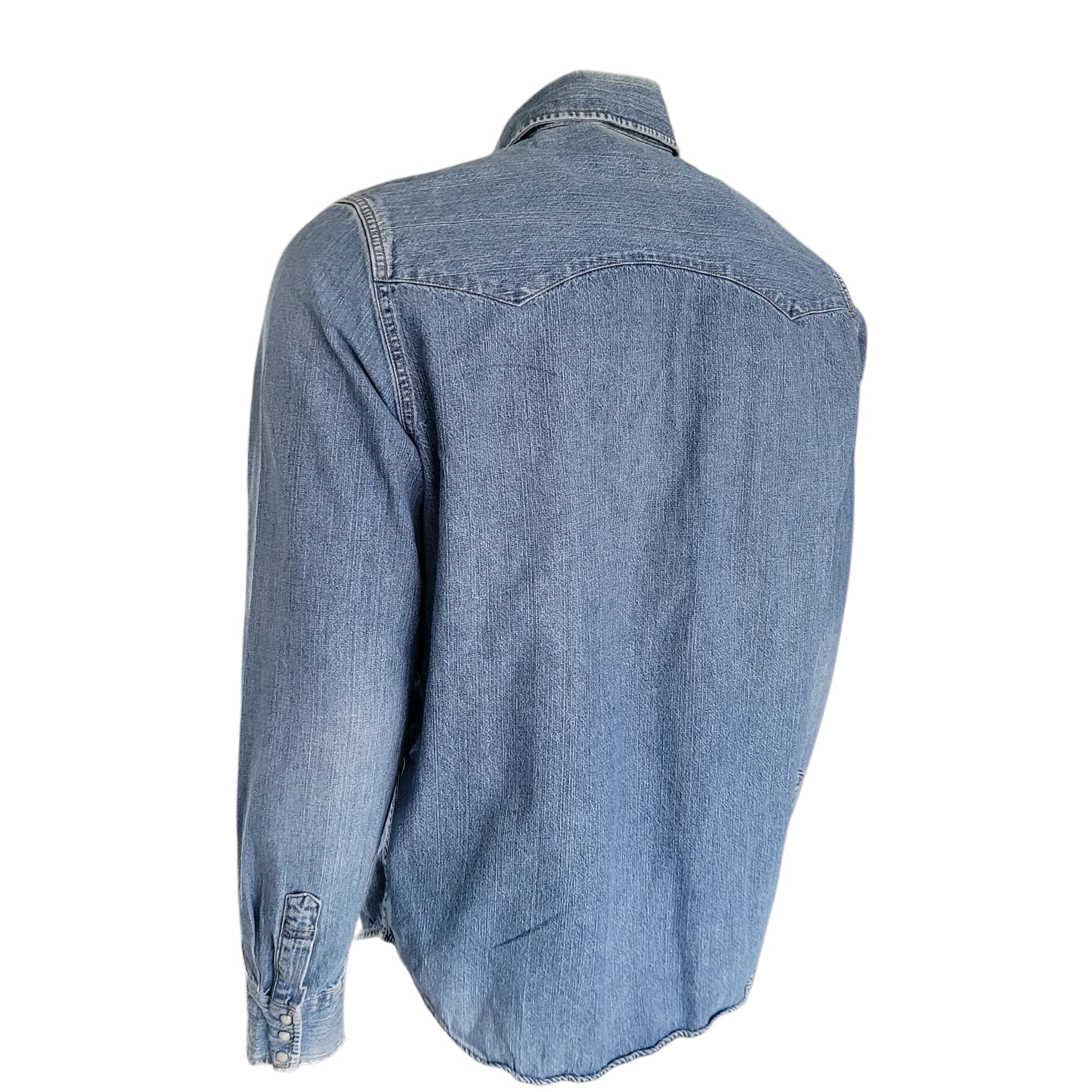 Vintage Levi's Western Denim Shirt – Size M - USASTARFASHION