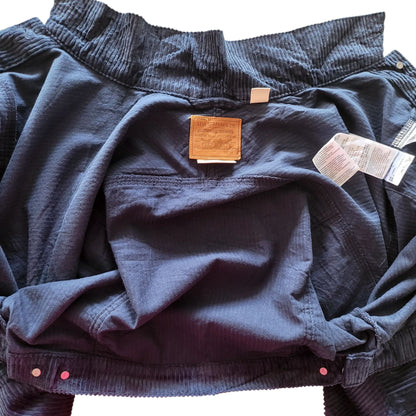 Levi’s Premium Navy Boxy Corduroy Trucker Jacket – Size M