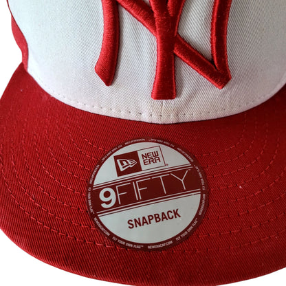 New Era 9FIFTY New York Yankees Snapback Cap - Red & White - USASTARFASHION