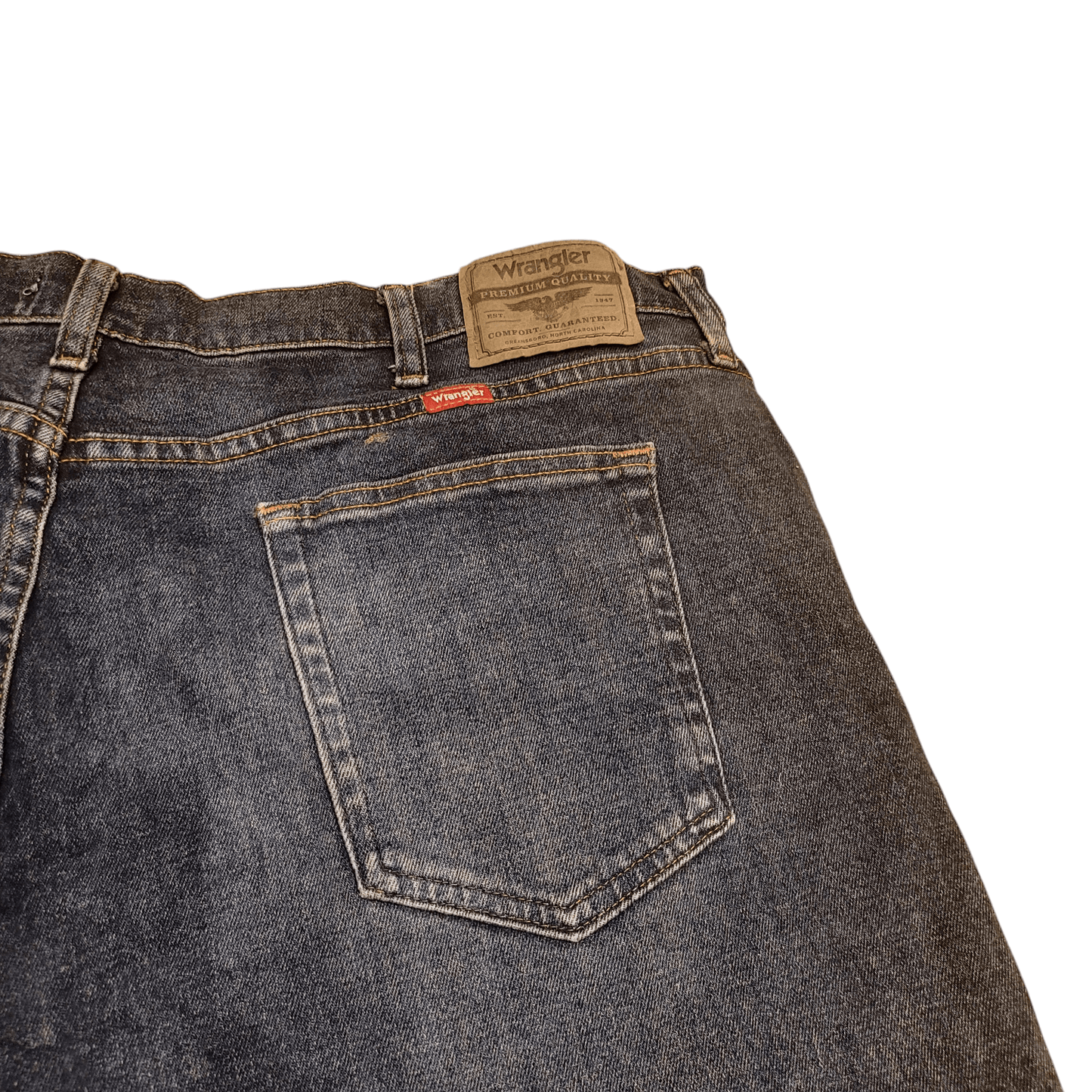 Pre-Owned Wrangler Jeans 42x32 Relaxed Fit - Dark Blue Denim, Comfortable and Stylish