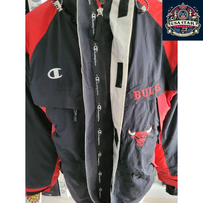 Vintage Champion Chicago Bulls Full-Zip Jacket Size L with Pockets and Embroidered Badges - USASTARFASHION
